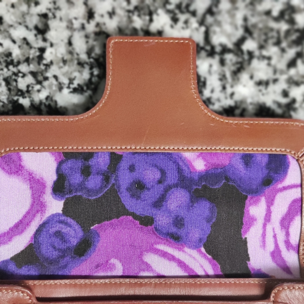 Kate Spade Wristlet - Picture 10 of 14